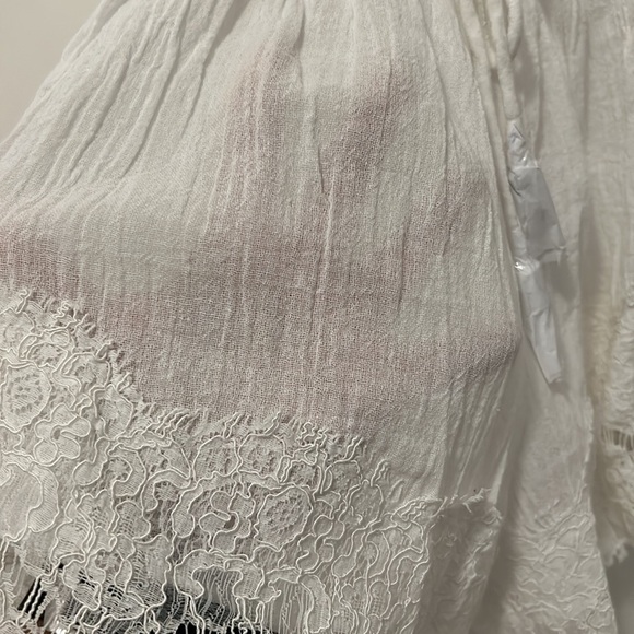 Muche Muchette Bounty White Lace Trim Romper - Picture 9 of 10